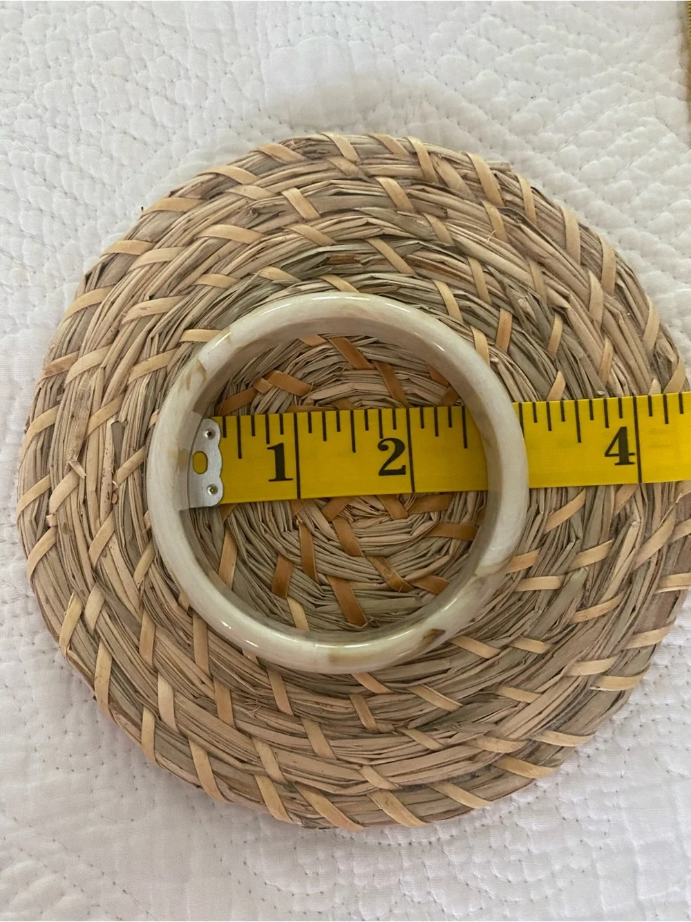 Cream & gold swirl bangle bracelet
